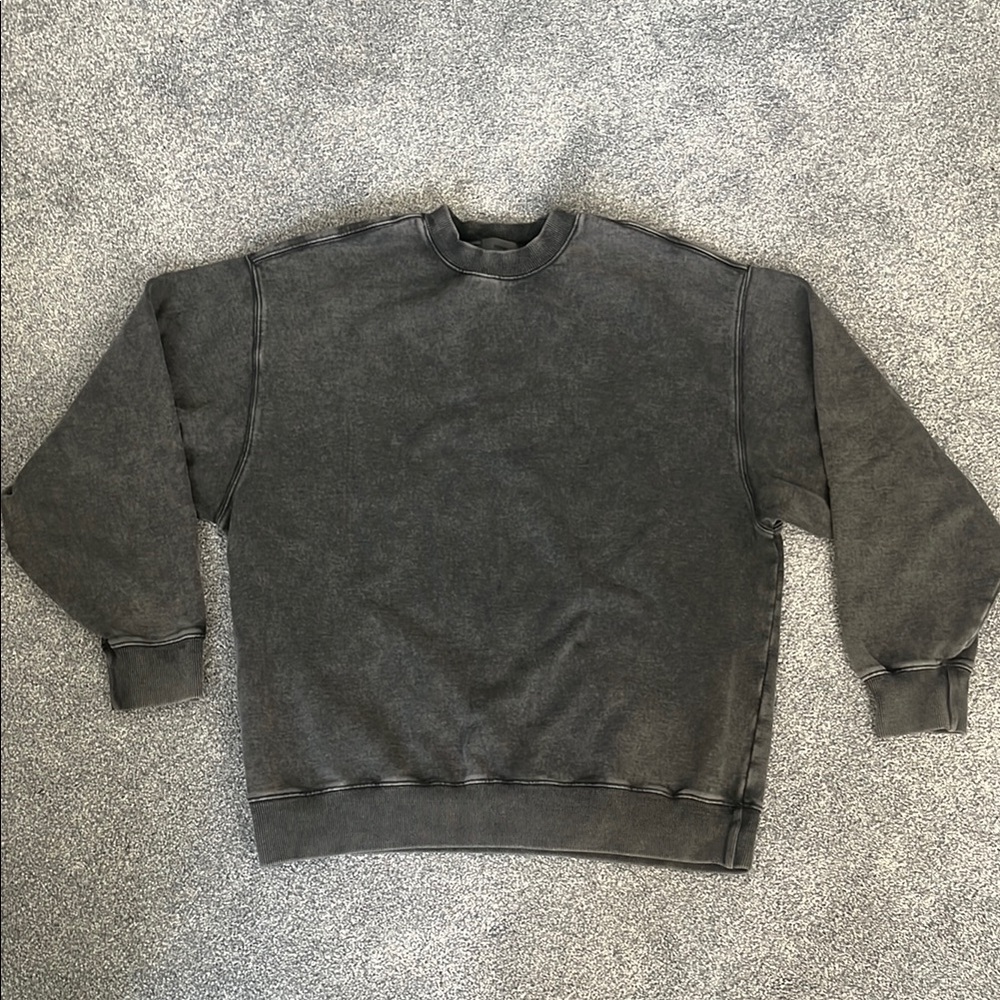 SKIMS Gray Crewneck Sweater with Ribbed Cuffs